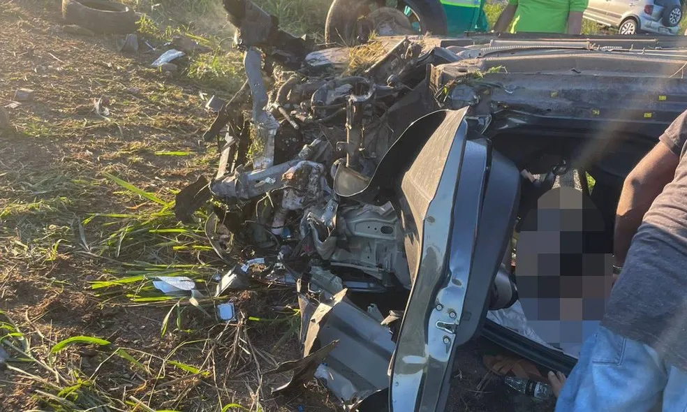 Morre em acidente na BR-324 Dayana Lima, diretora de marketing de Pablo e É o Tchan