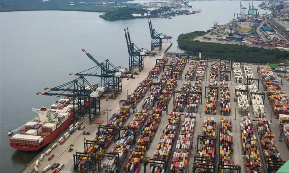 EUA impõem tarifa de 50% sobre parte das exportações brasileiras