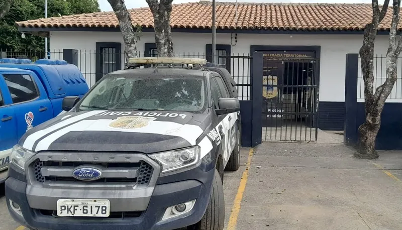 Homem é preso por agredir companheira em Nova Viçosa