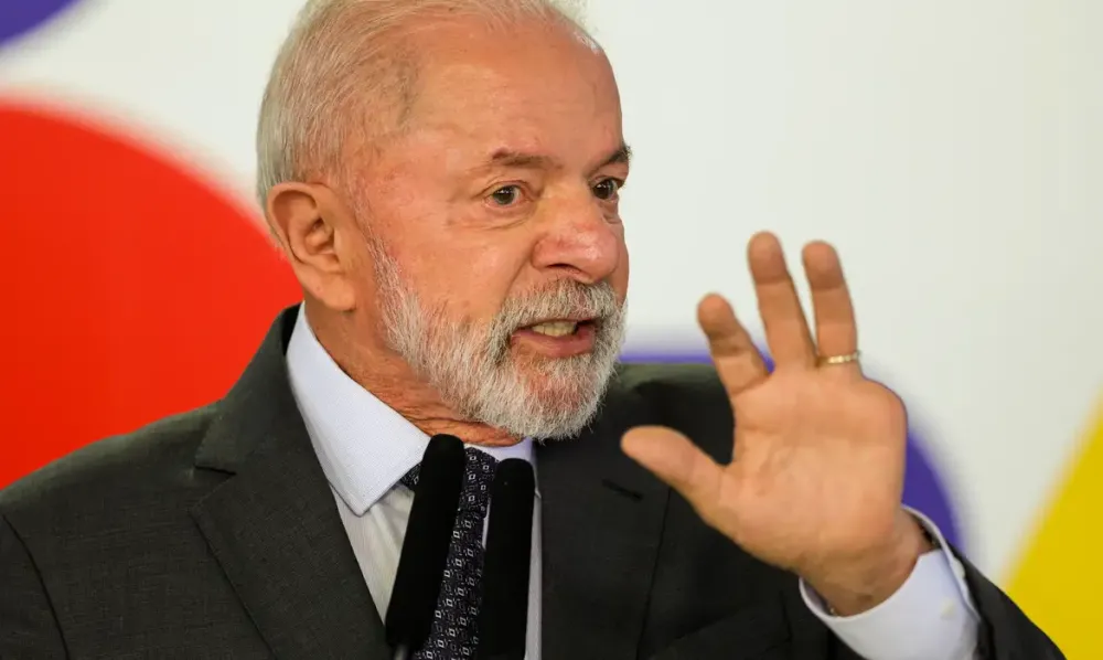 Lula anuncia R$ 30 bilhões em crédito para empresas afetadas por tarifaço dos EUA