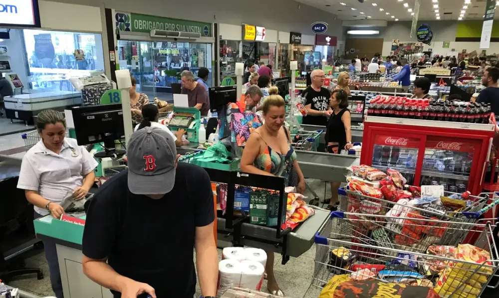FGV aponta desaceleração da economia brasileira, que cresce 0,5% no 2º trimestre