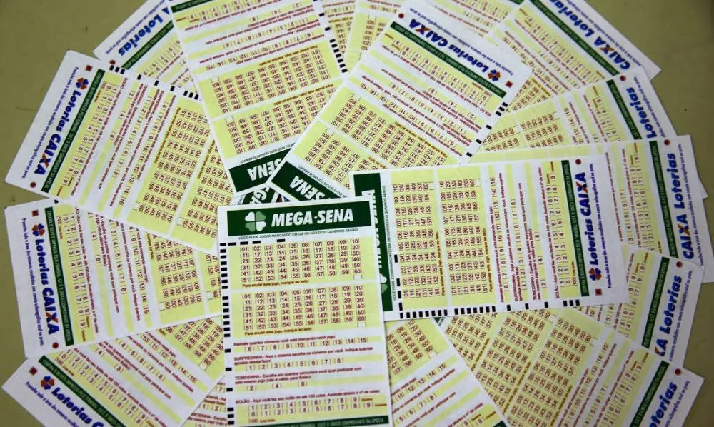 Mega-Sena acumula e prêmio principal chega a R$ 28 milhões