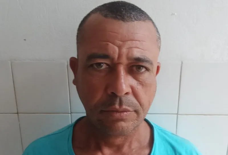 PM prende homem com crack e balança de precisão em Itabatã