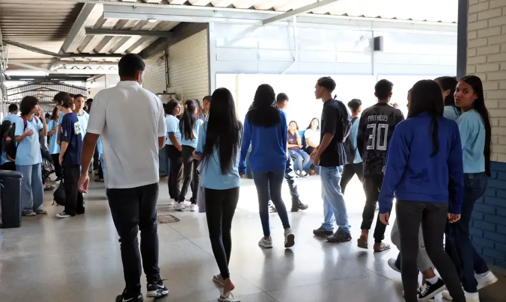 Pé-de-Meia: sexta parcela de 2025 é paga a estudantes nascidos em março e abril