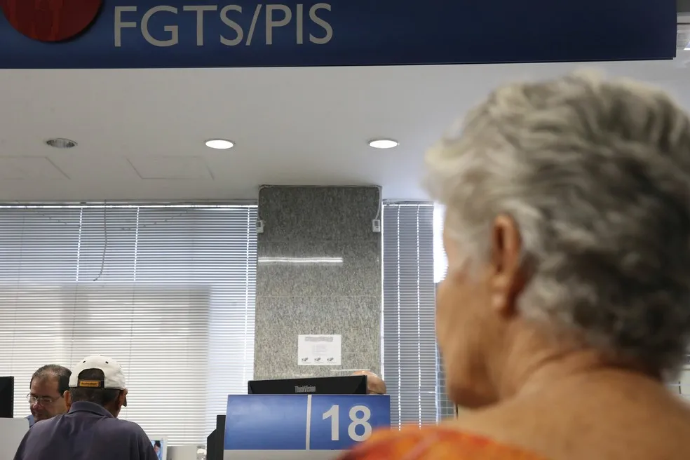 Mais de 740 mil trabalhadores ainda não sacaram Abono Salarial; prazo vai até 29 de dezembro
