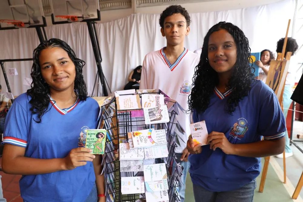 Festas e feiras literárias fortalecem leitura e engajam estudantes da Bahia