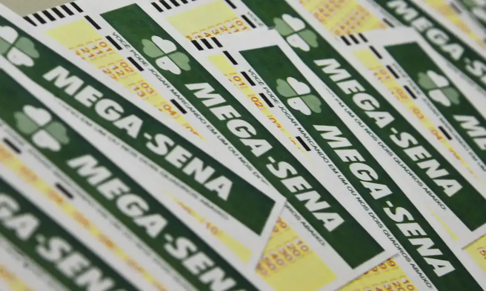 Mega-Sena acumula R$ 33 milhões e sorteio ocorre nesta quinta-feira