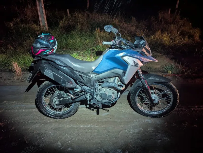 Jovem morre e irmão fica ferido em acidente de moto na BR-101 em Ibirapuã