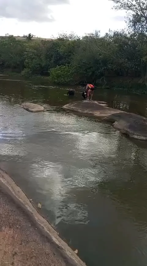 Jovem de 21 anos morre afogado em rio na zona rural de Medeiros Neto