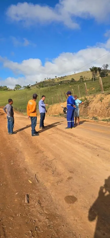 Prefeito Manrick Teixeira intensifica obras de recuperação das estradas que ligam a sede de Vereda ao distrito de Cruzeiro do Sul e municípios vizinhos