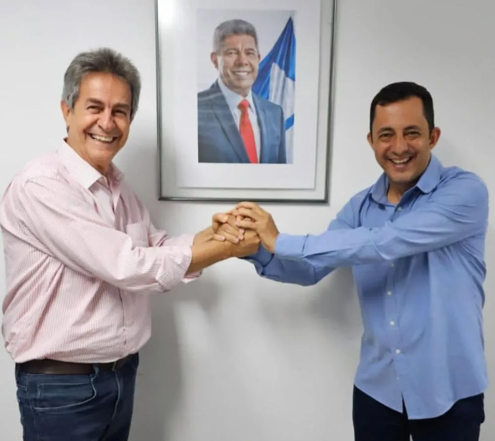 Prefeito Manrick parabeniza novo Secretário de Infraestrutura da Bahia, Dr. Saulo Pontes