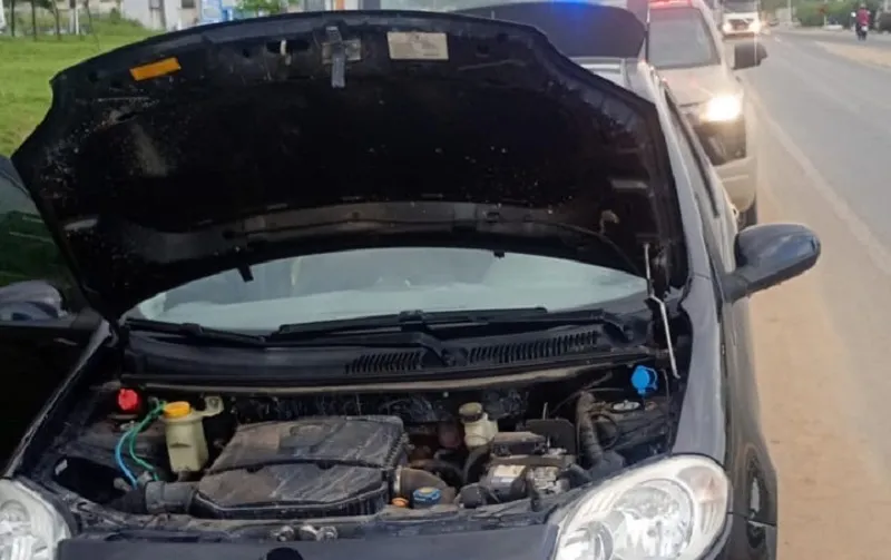 Veículo clonado é apreendido na BR-101 em Itamaraju durante ação da PM