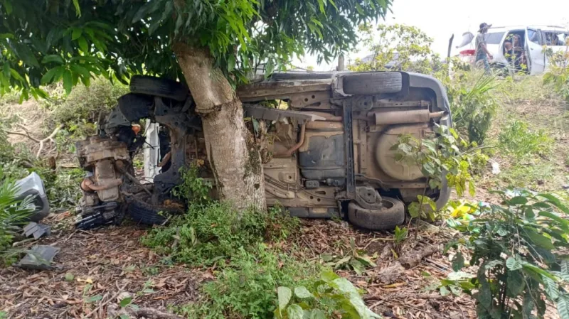 Acidente na BR-101 deixa cinco feridos em Teixeira de Freitas