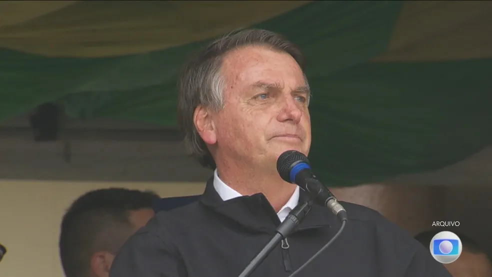 Bolsonaro passa por cirurgia de hérnia inguinal nesta quinta (25)