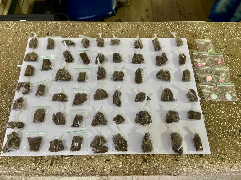 PM apreende maconha e LSD durante patrulhamento em Teixeira de Freitas