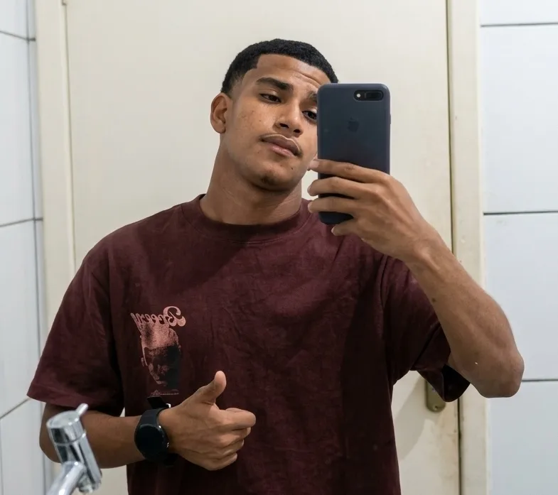 Jovem morre e outro fica em estado grave após ataque a facadas em Itabatã