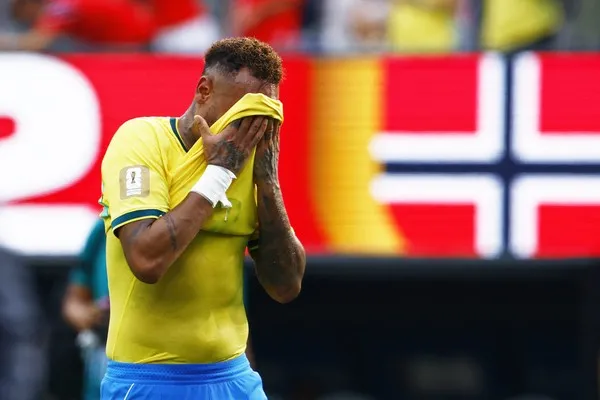 Neymar anuncia despedida da Seleção Brasileira após eliminação na Copa do Mundo