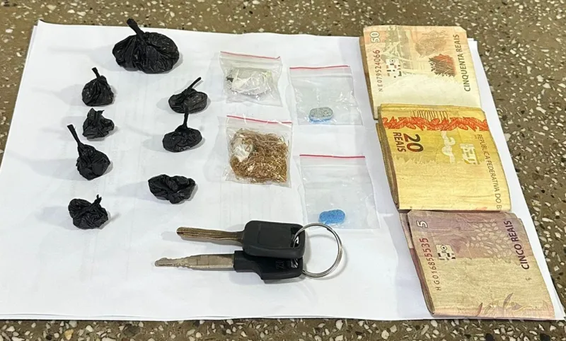 PM prende homem suspeito de tráfico de drogas em Teixeira de Freitas